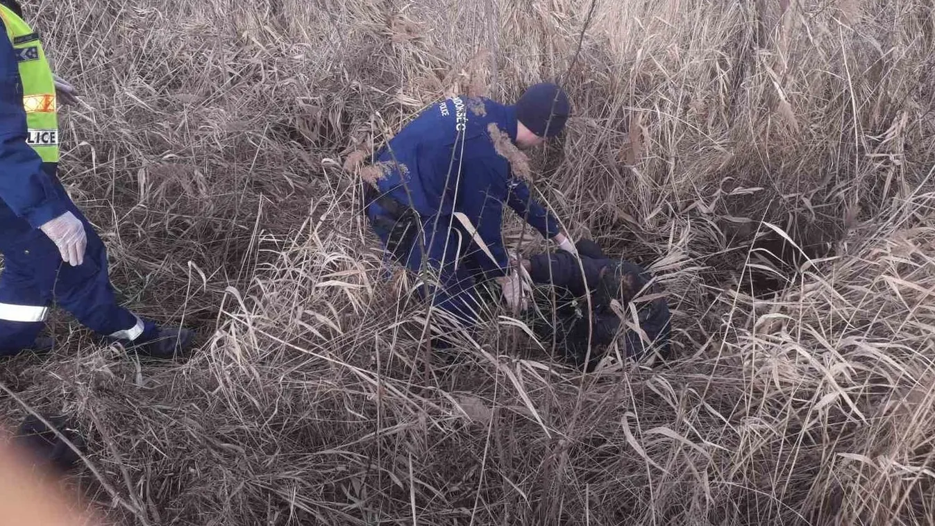 Már csak a feje látszott ki az iszapból - horgász életet mentették meg a rendőrök Cegléden