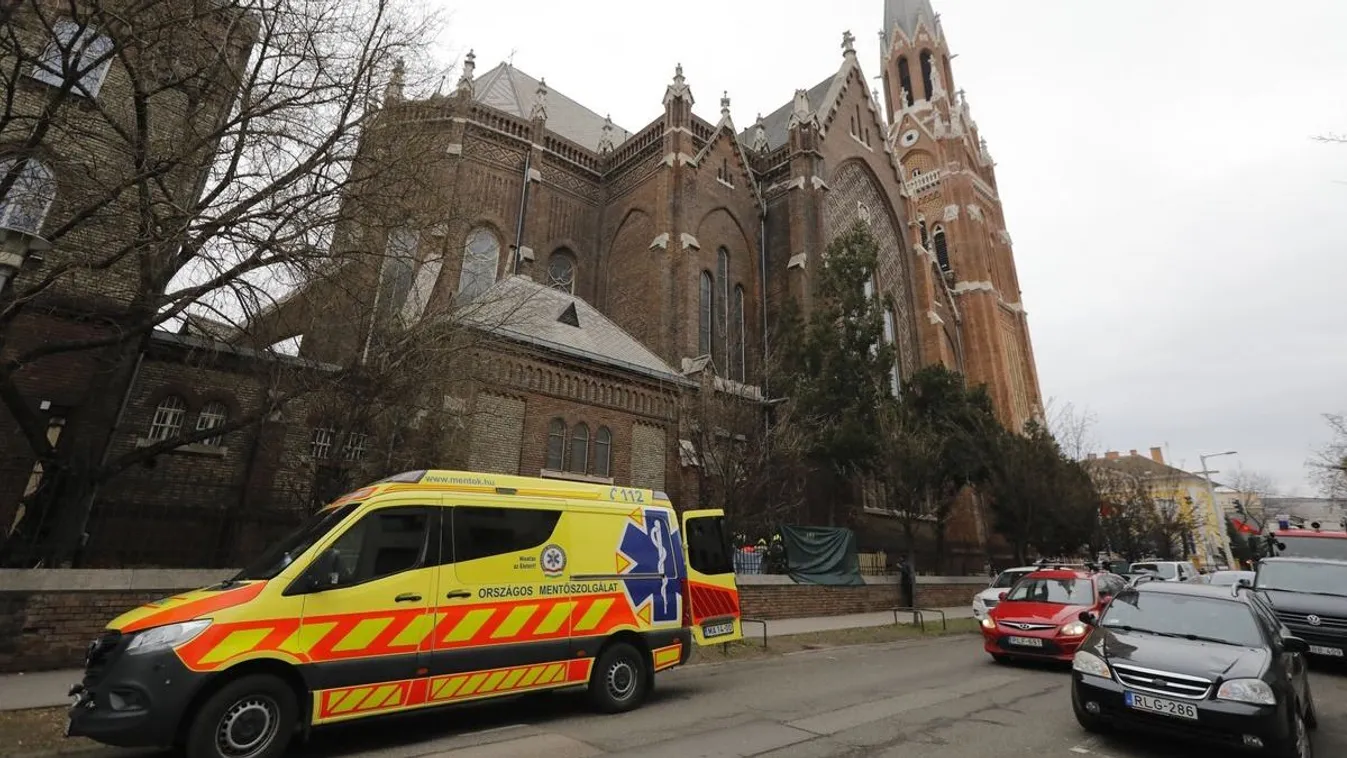 Templom tetejéről zuhant a mélybe egy férfi Zuglóban