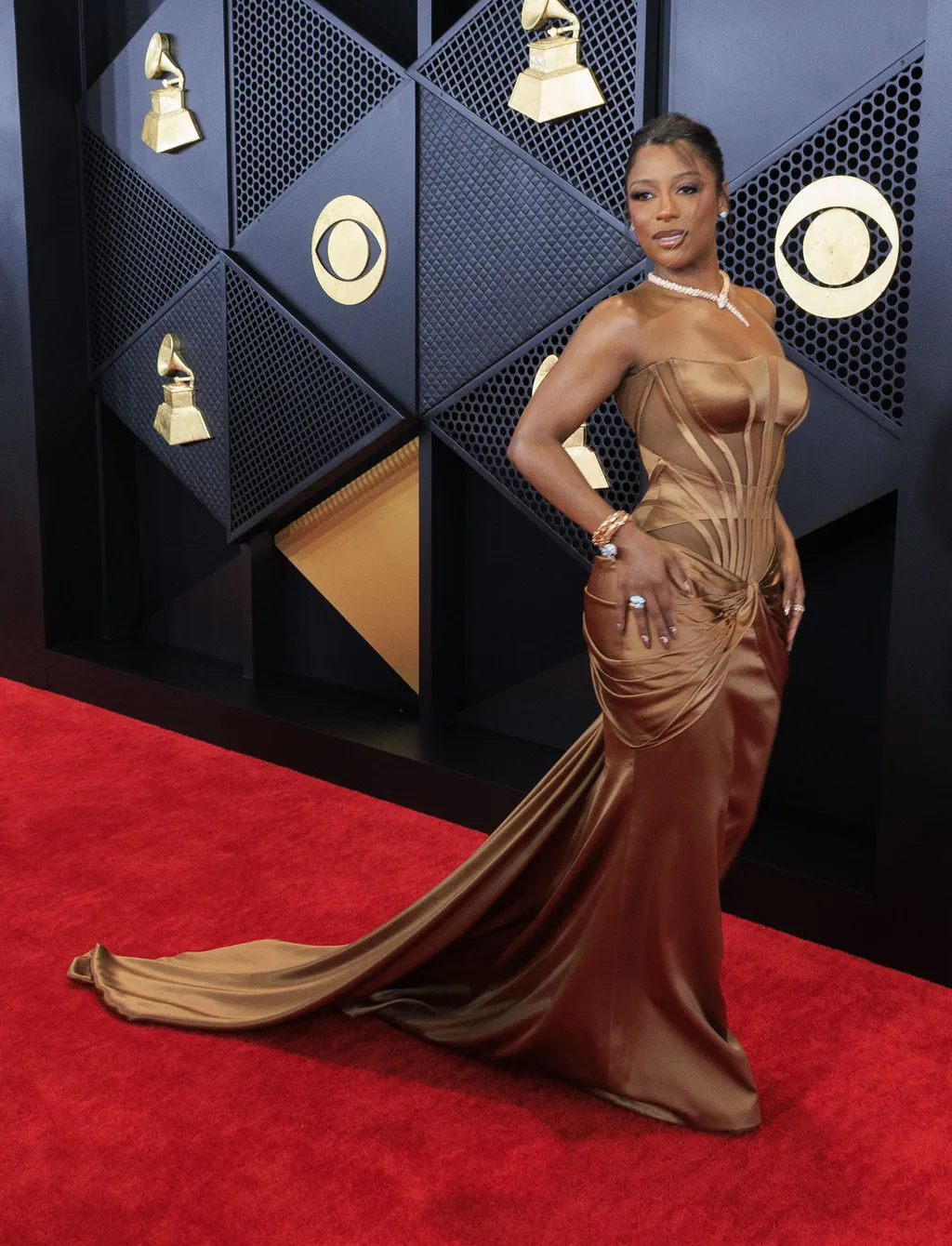 NYERTESEK victoria monét