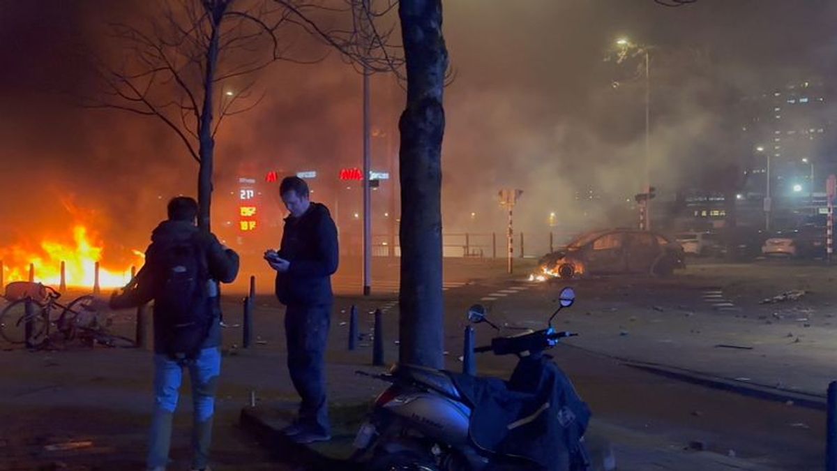 Migránserőszak: Rendkívüli állapotot hirdettek egy holland városban