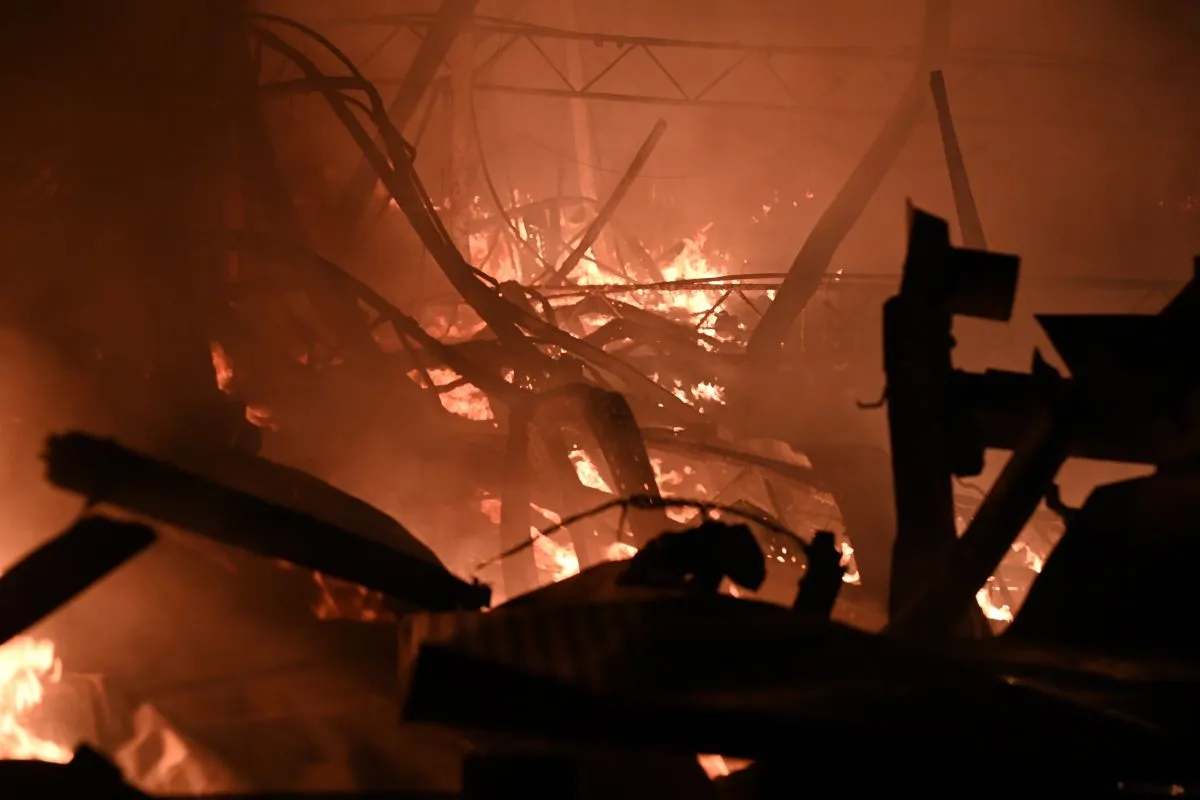 Teljes terjedelmében ég egy tízezer négyzetméteres kertészet Budapest XXIII. kerületében