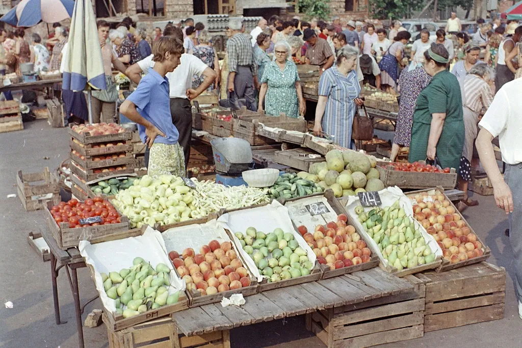 Tátra téri Piac és Vásárcsarnok Budapesten, 1972-ben.