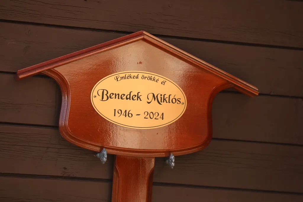 BENEDEK MIKLÓS TEMETÉS