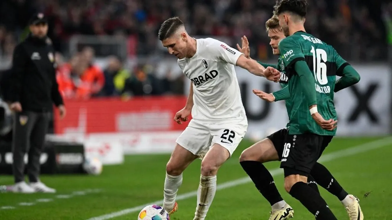 Különös vetkőzés, Sallaiék furcsa okból öltöztek át