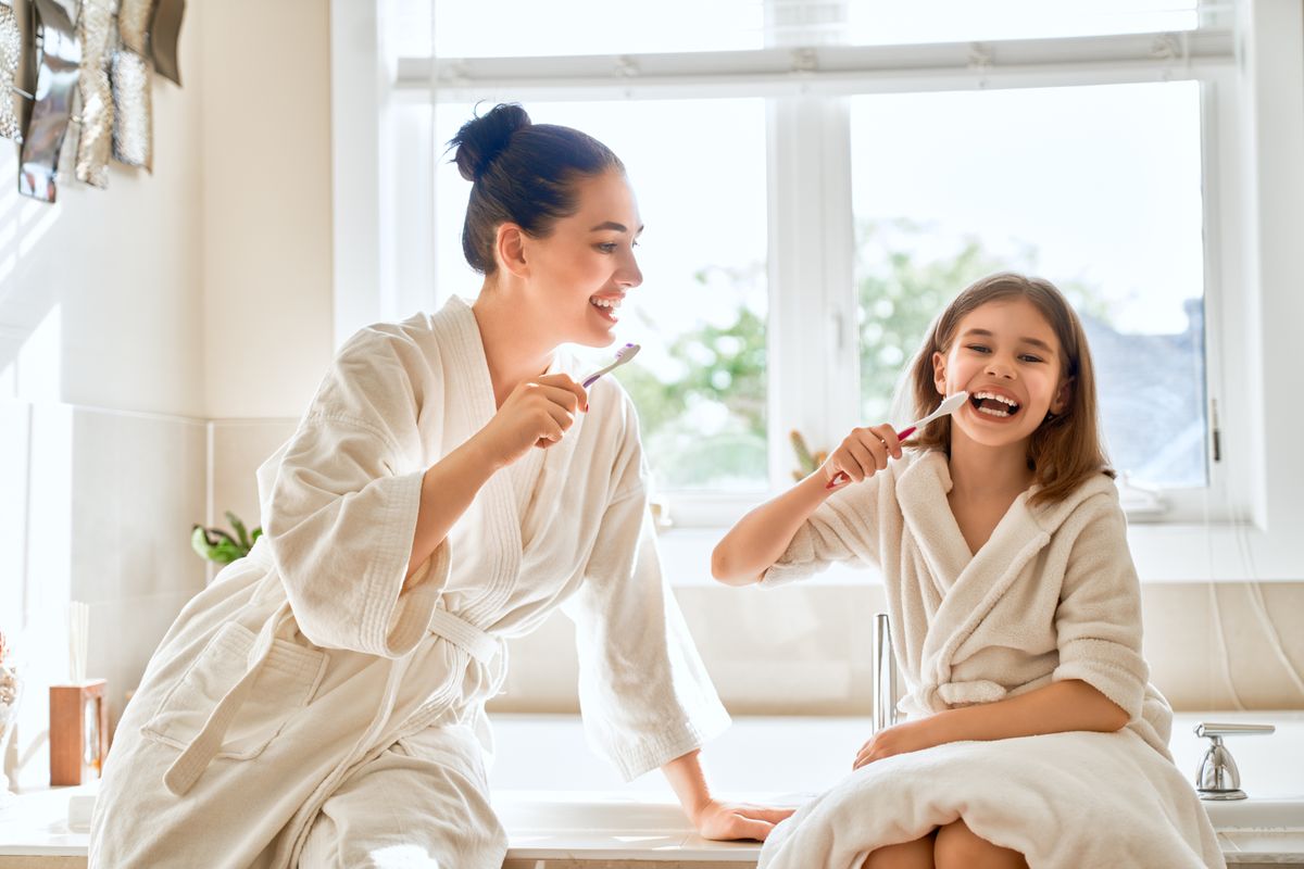 Happy,Family!,Mother,And,Daughter,Child,Girl,Are,Brushing,Teeth