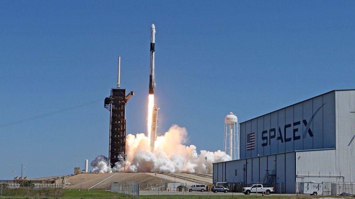 Kémműhold-hálózatot épít Amerikának Elon Musk – Ripost