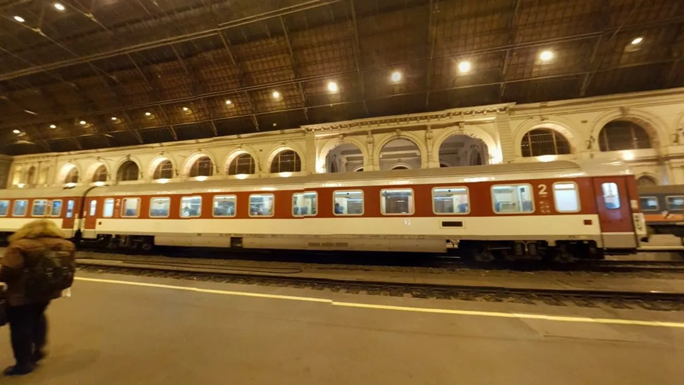  Világhírű különleges utasa volt egy vonatnak - Videó