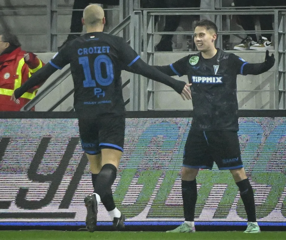 Mim Gergely (jobbra) decemberben két gólt szerzett Miskolcon