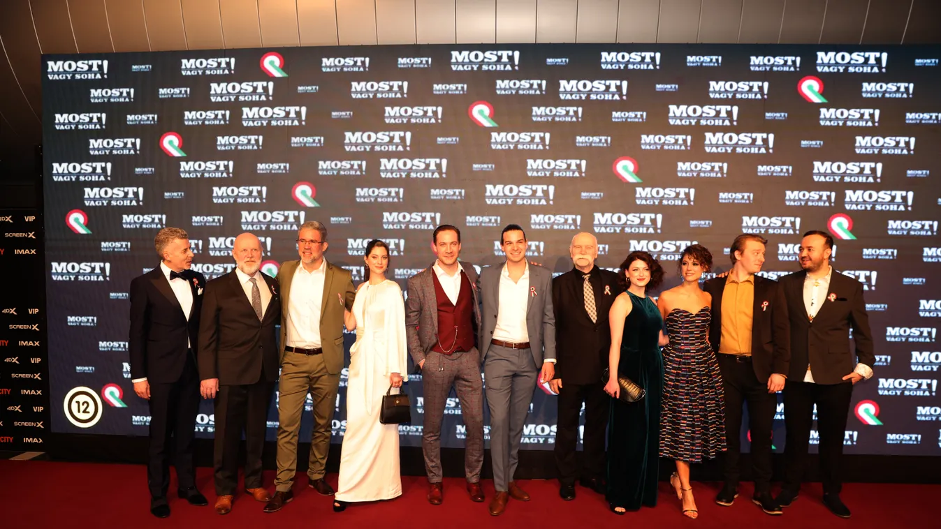 Hatalmas tömeg gyűlt össze a Most vagy soha! premierjén