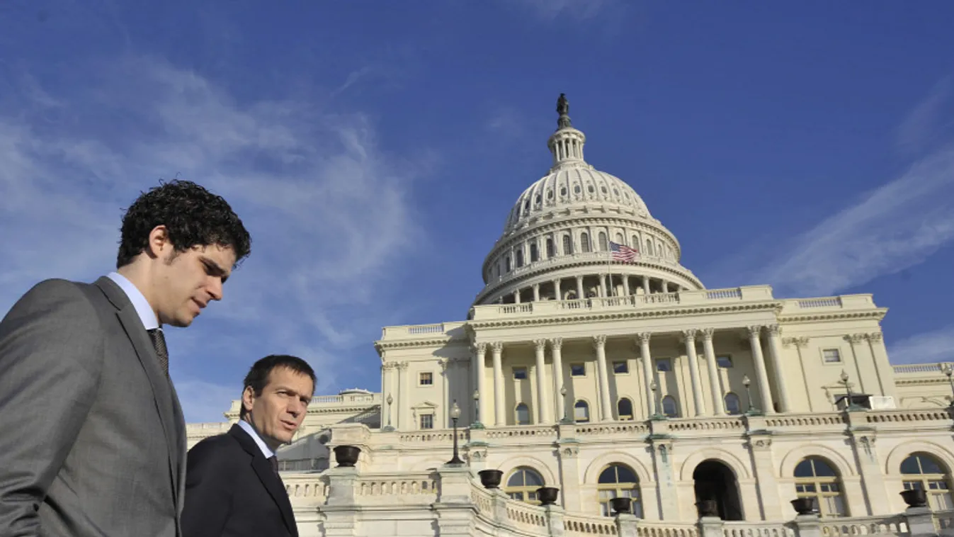 A CNN és az NBC News vezetőit is irányíthatták Korányiék