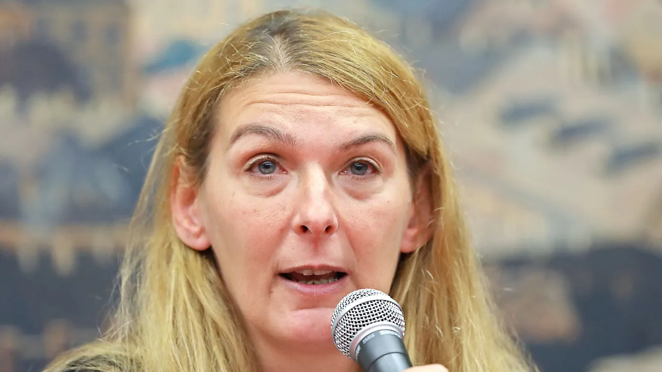 Baloldali politikusok is kiállnak Varga Judit mellett