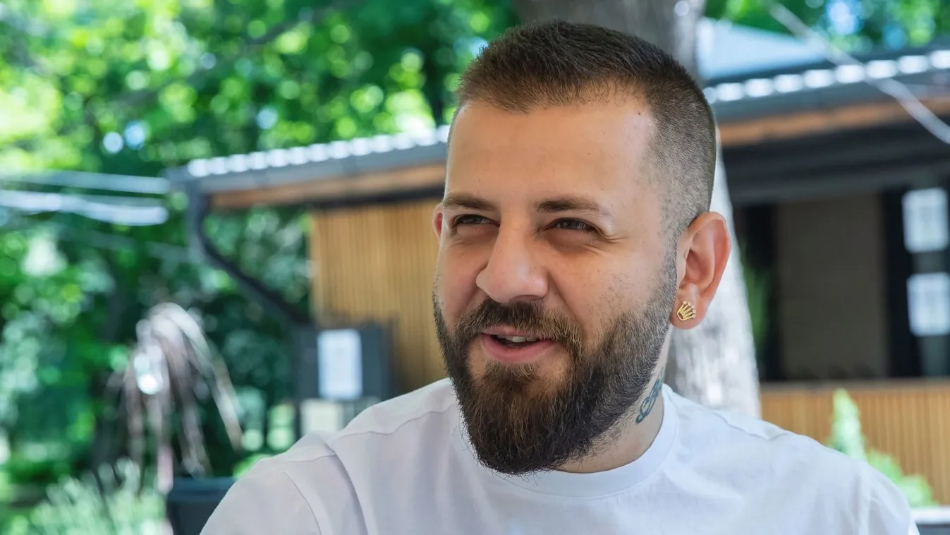 Kis híján rátapostak G.w.M-re a városban – Fotó