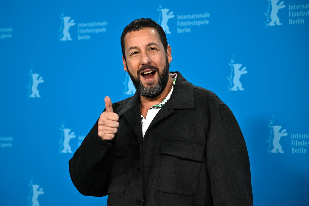 Adam Sandler visszatér az egyik legnépszerűbb szerepébe