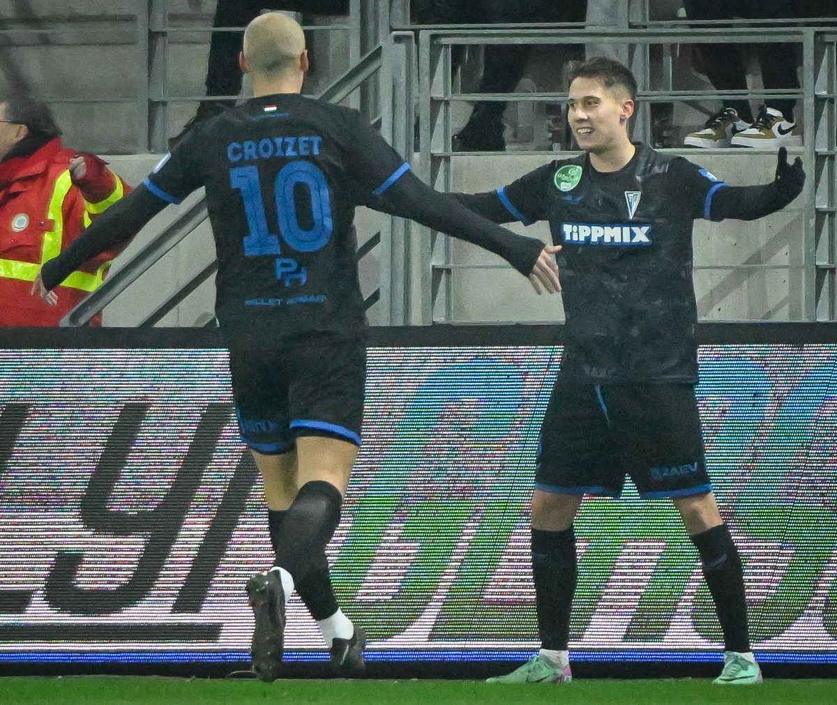 Mim Gergely (jobbra) decemberben két gólt szerzett Miskolcon