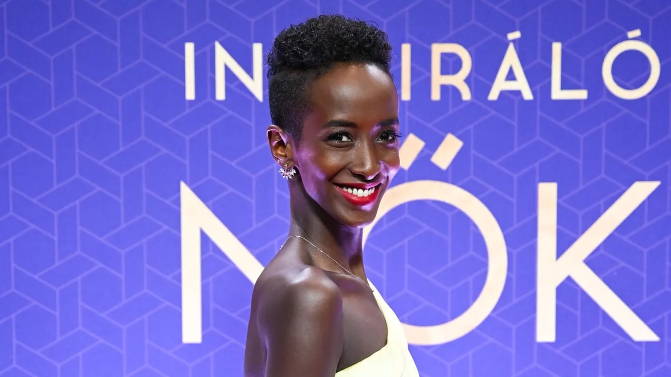 Nagy családra vágyik a gyönyörű modell