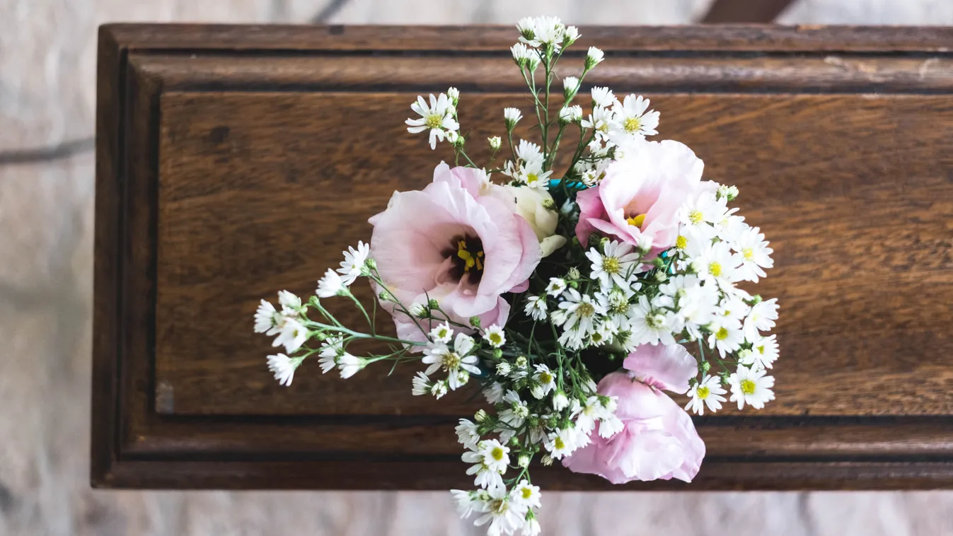 Botrányba fulladt a fiú temetése, mindenkit hazaküldtek