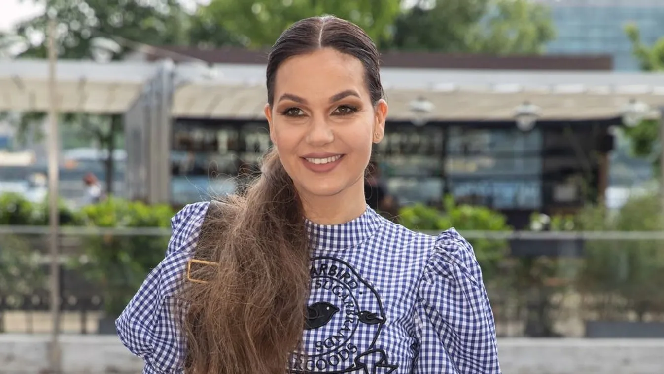 Proksa Szandra, így neveli tiszteletre a fiait