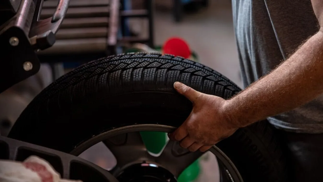 Nem érdemes elsietni a nyári gumicserét