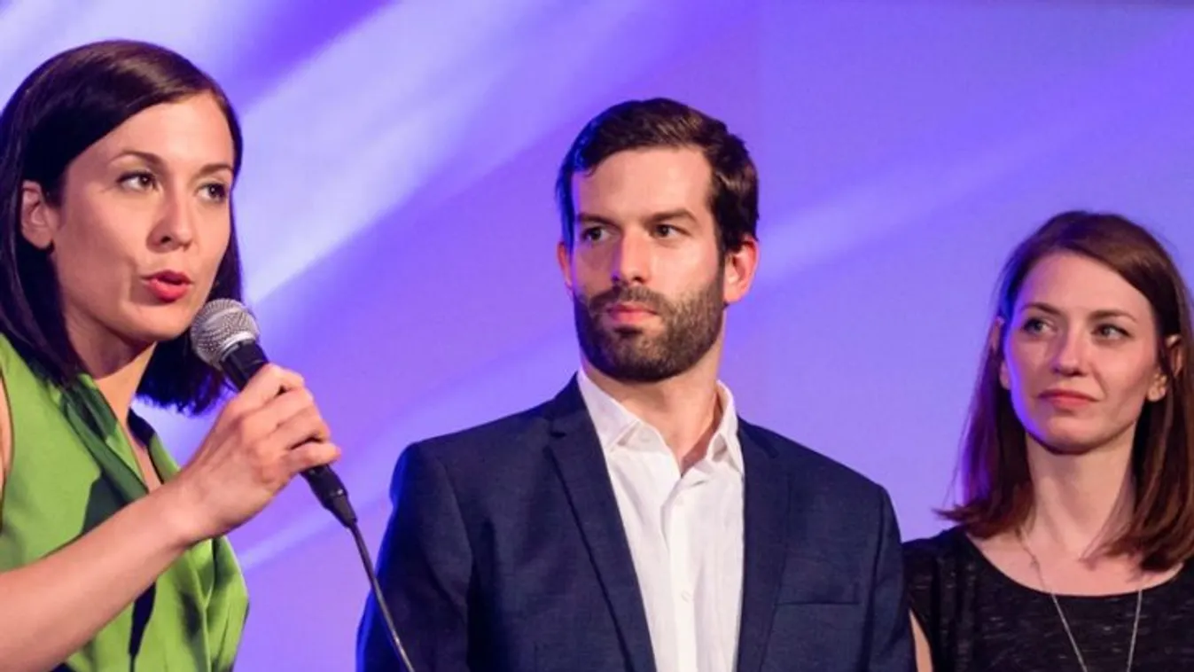 A Momentum bevallotta, hazaárulók