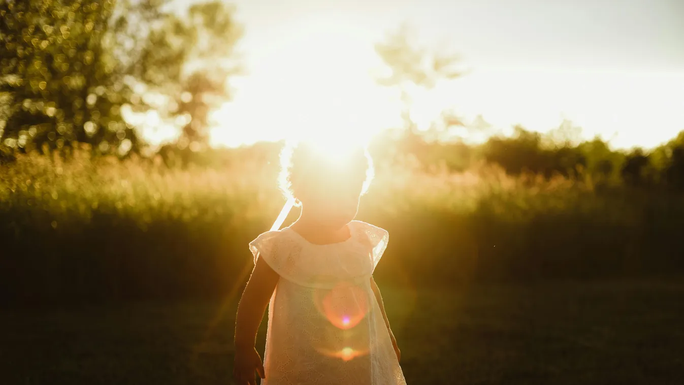 Édesanyja karjaiban halt meg egy kétéves kisgyerek