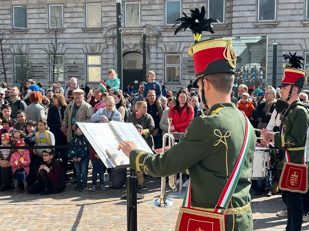 március 15, Nemzeti ünnep, Vár