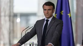 Emmanuel Macron  összevissza beszél, háborúba sodorná Európát