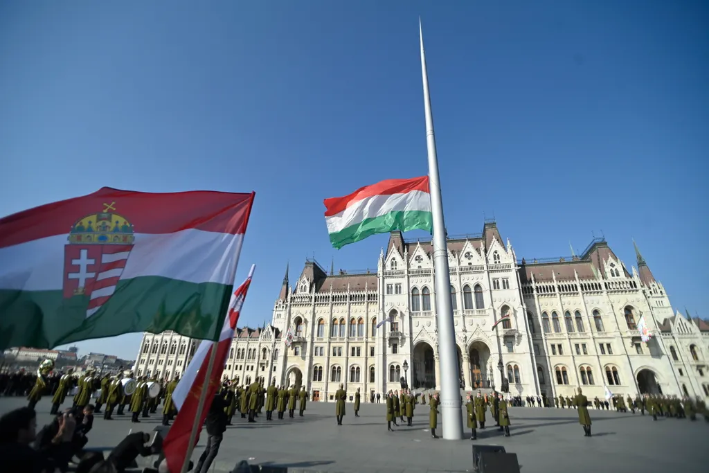 Parlament, március 15