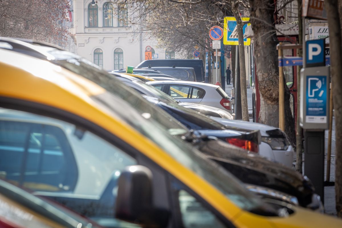 szombat munkanap fizetni kell a parkolásért