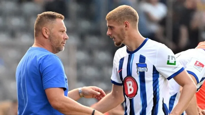 Dárdai Pál (balra) "használati utasítást" adott Márton fiához