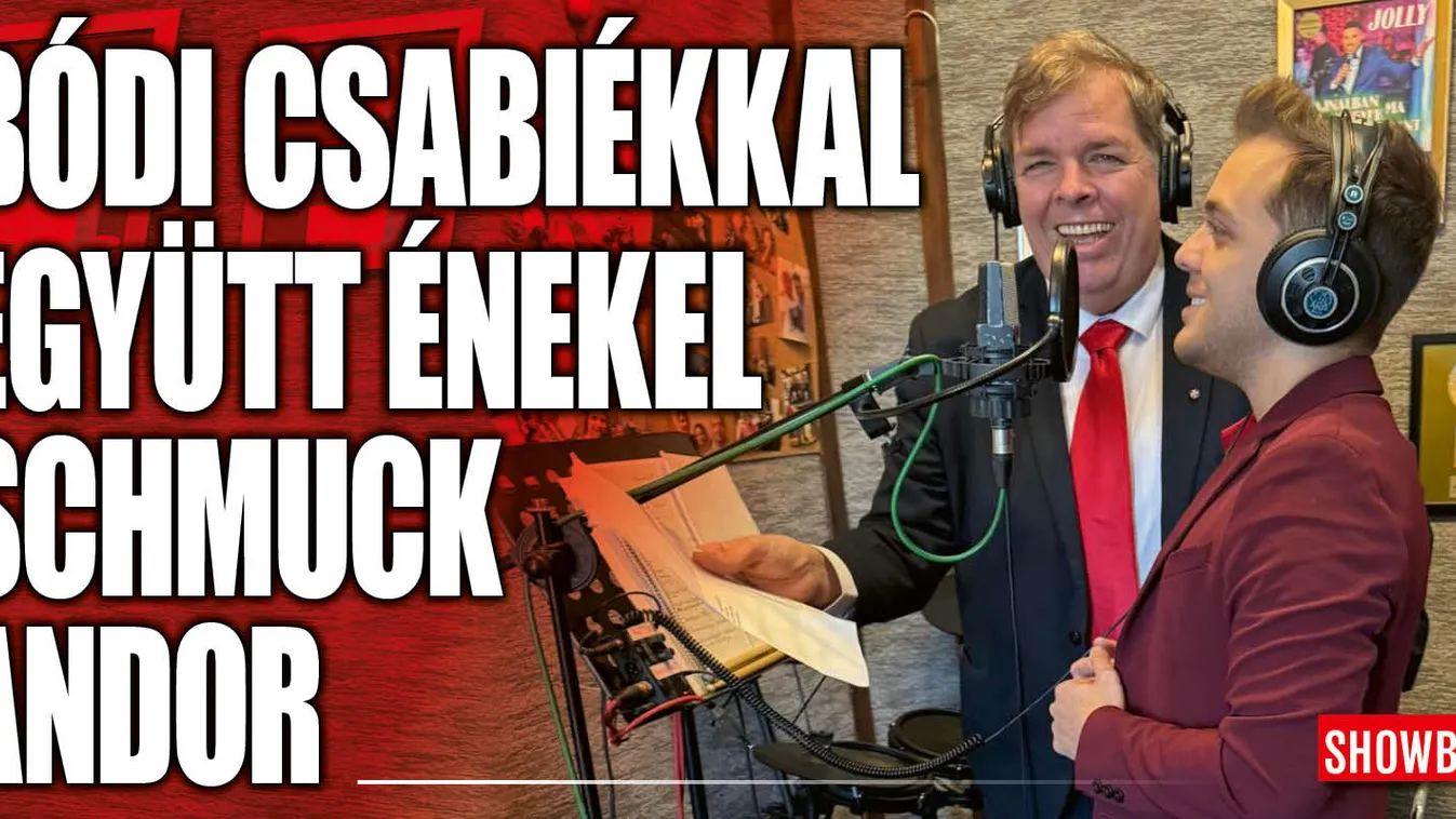 Bódi Csabiékkal énekel együtt Schmuck Andor