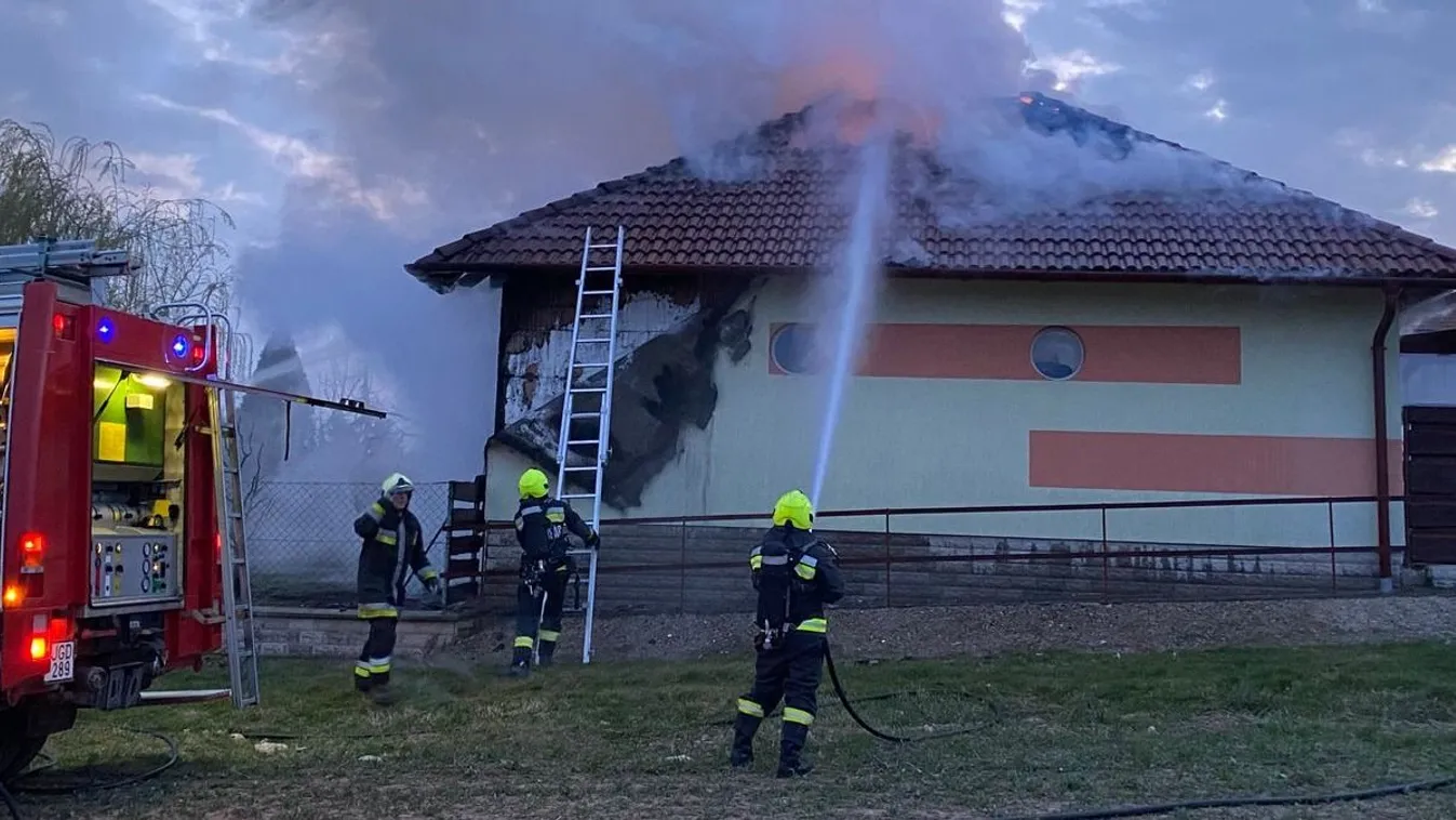 Családi ház égett Szentkirályszabadján