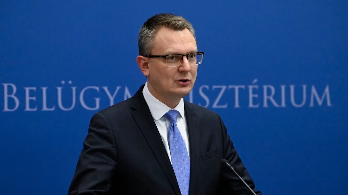 Rétvári Bence bejelentette az első szigorítást