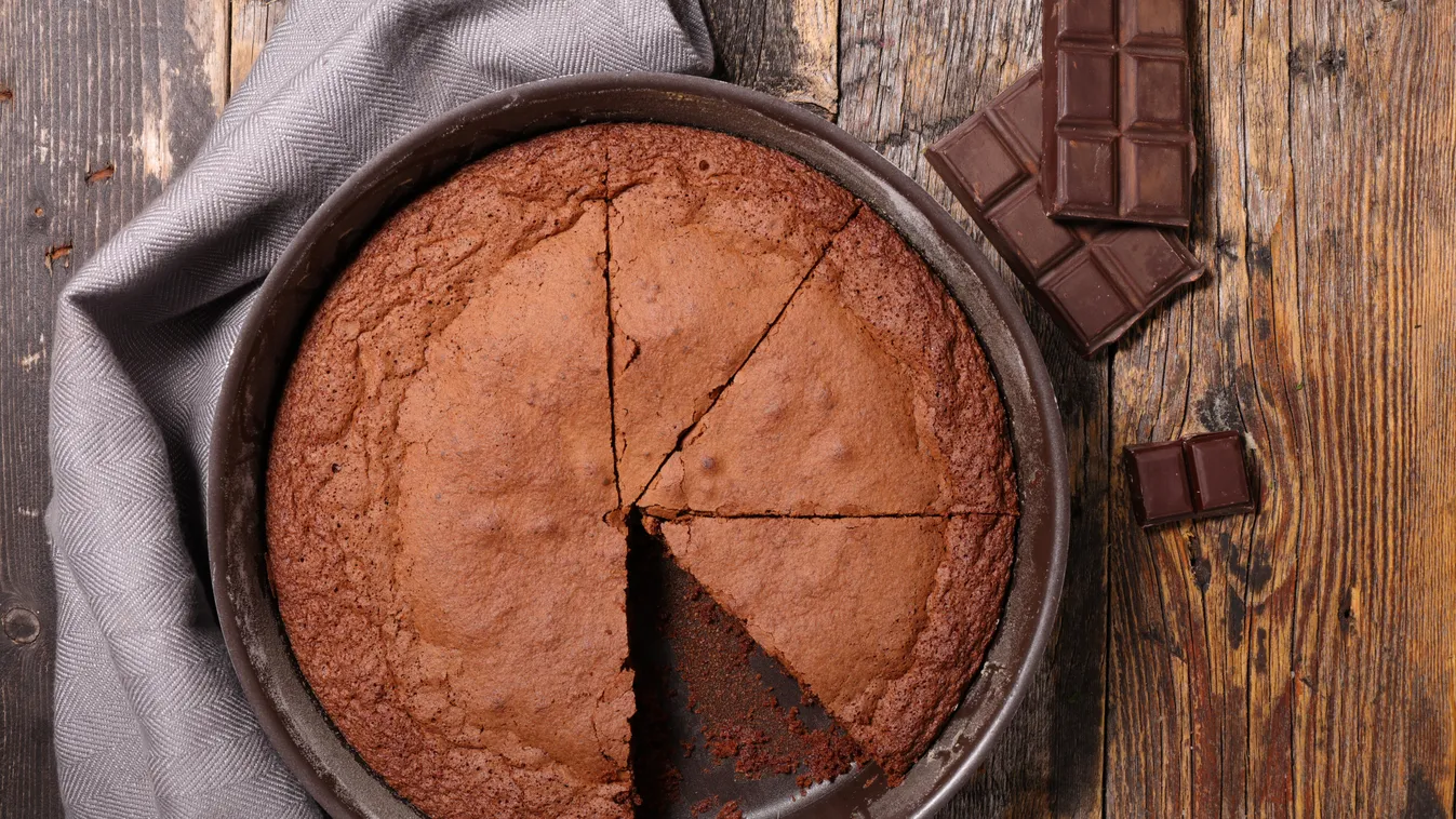 Isteni csokitorta, csak 2 hozzávalóból