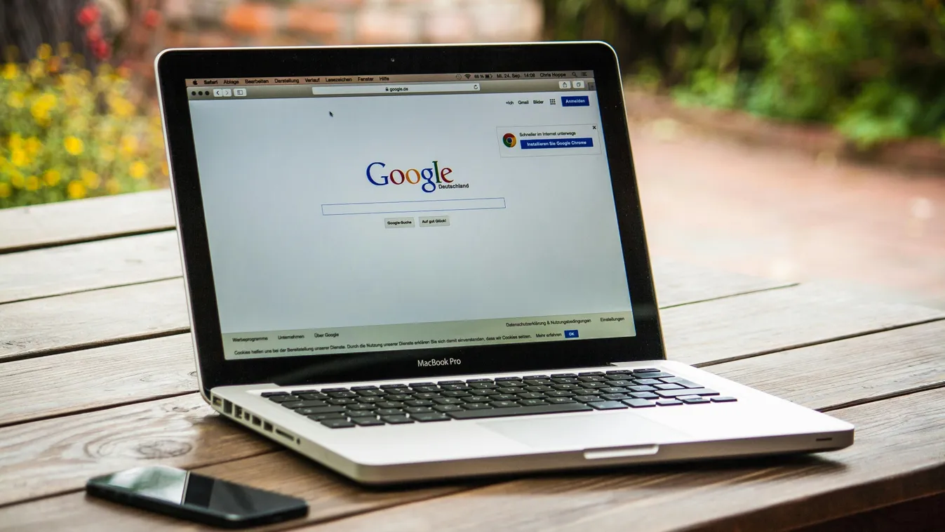 Megkérdeztük a Google-t, hogy menstruálhatnak-e a férfiak