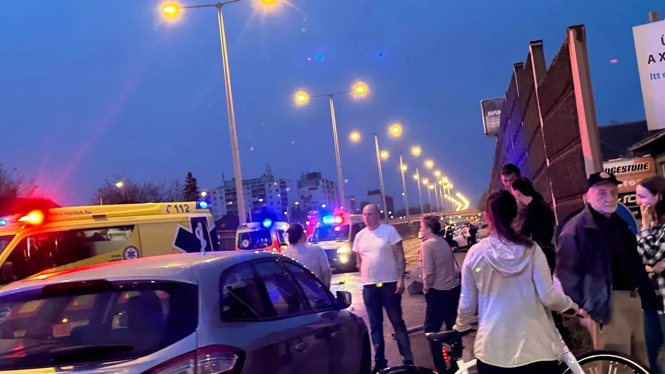 Hatalmas karambol az M3-ason, lezárták a sztrádát