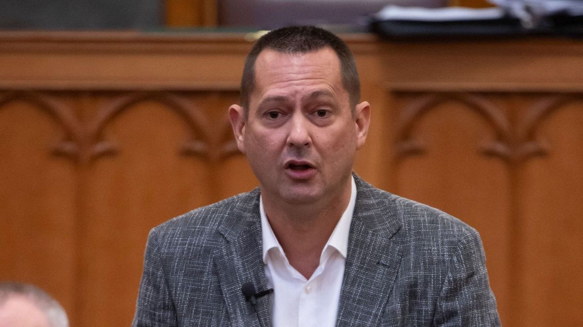 Felfüggesztették a neves szocialista politikus mentelmi jogát