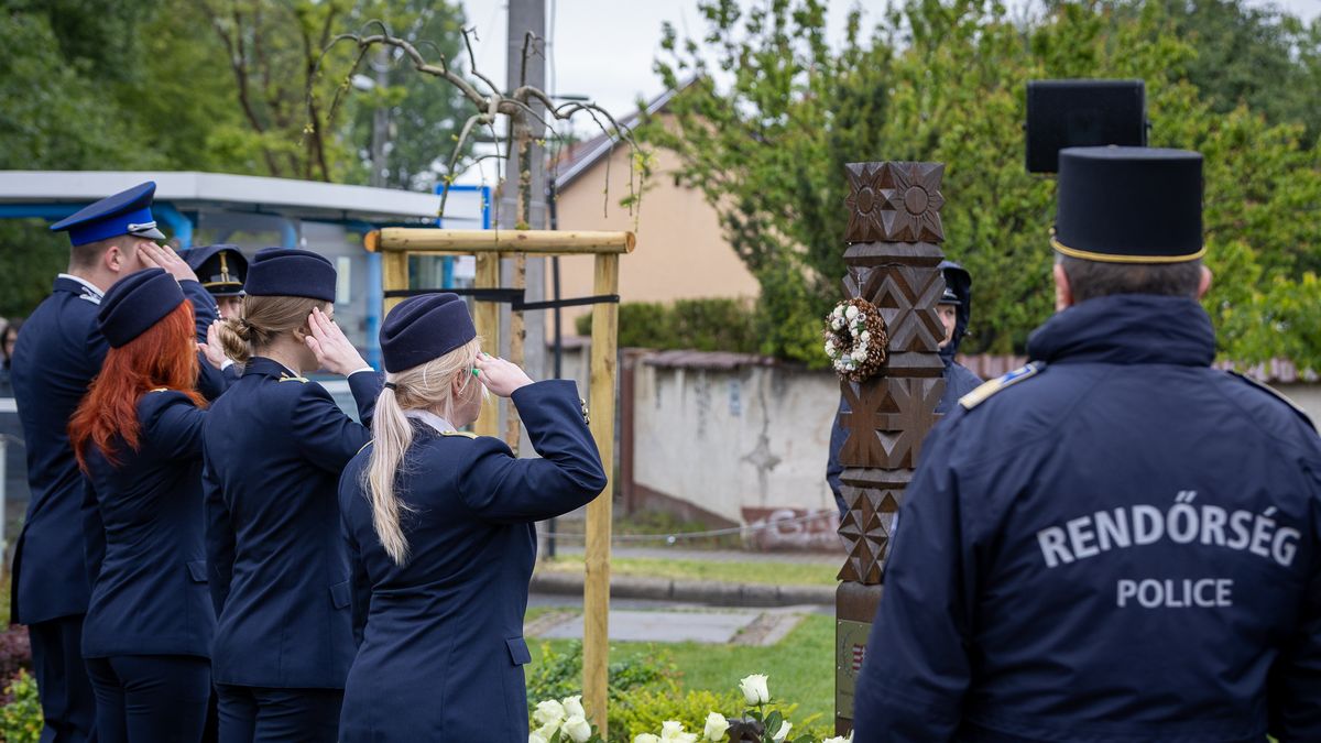 Megható: Közterület fogja viselni a 21 éves elhunyt hős rendőr nevét