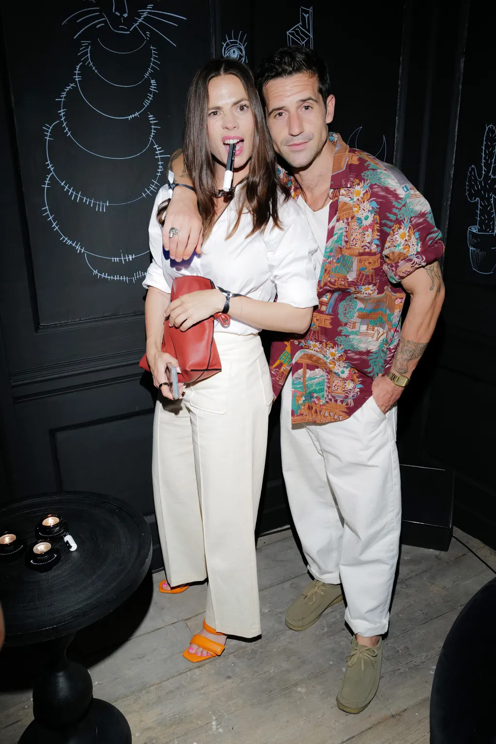 HOT FELTÖLTÉS Bulizós sztárok képösszeállítás RIPOST (ha ezt tudnánk galériában, az kiváló lenne)