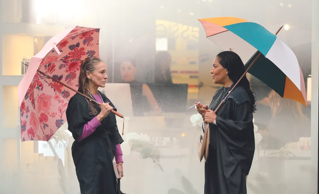 HOT FELTÖLTÉS Képösszeállítás - szeszélyes időjárással küzdő sztárok RIPOST