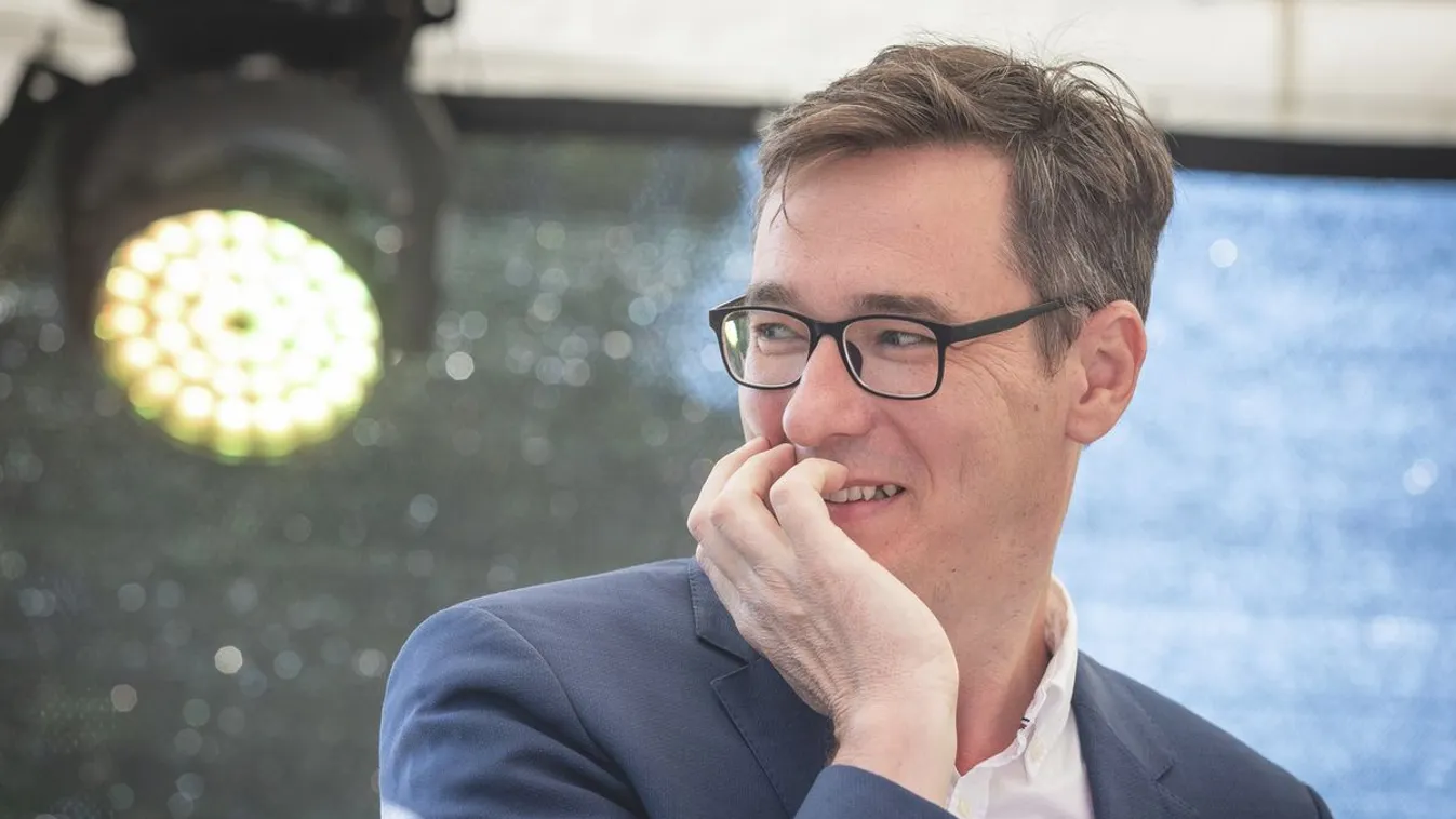 Karácsony álljon ki és mondja meg, hova lett a pénz!