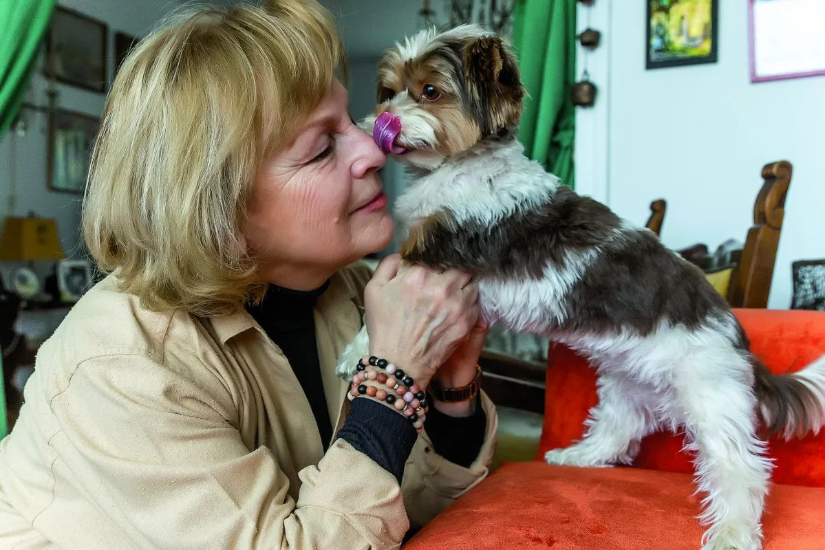 Rátonyi Hajni színésznő és a kutyája, Manyika RIPOST