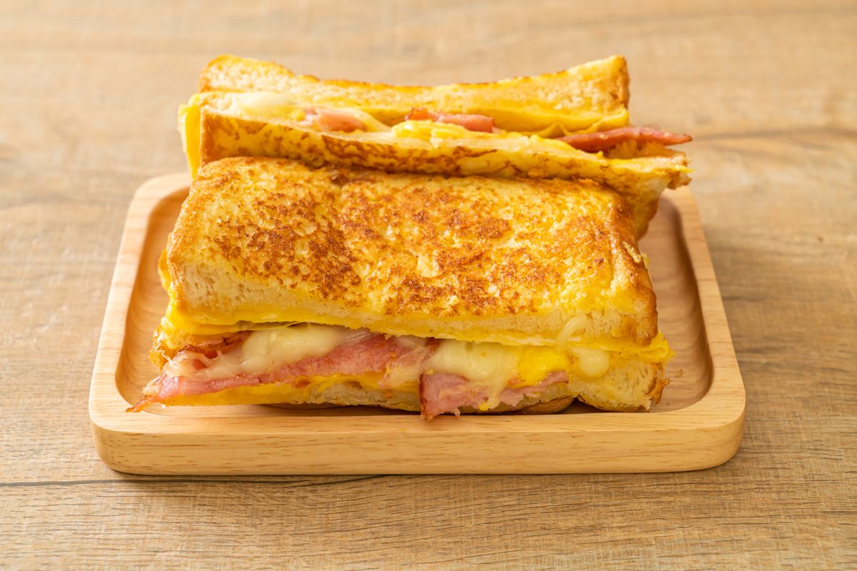Homemade,French,Toast,Ham,Bacon,Cheese,Sandwich,With,Egg