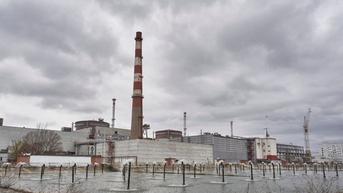 Drónokkal támadják a zaporizsjai erőművet