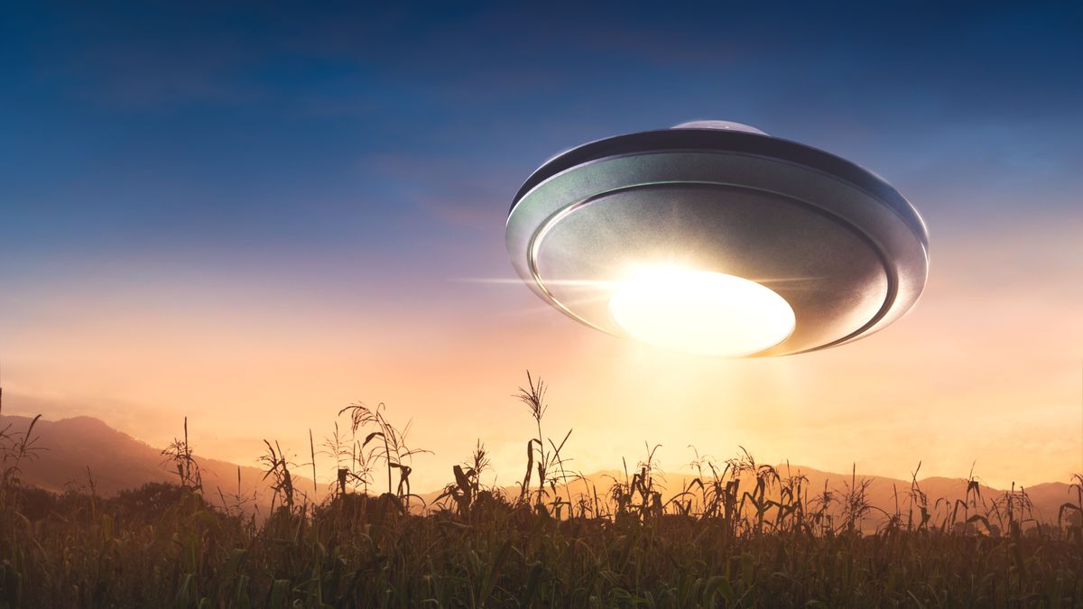 Zsolt egy Csertőhöz közeli mezőn látta meg az UFO-t /