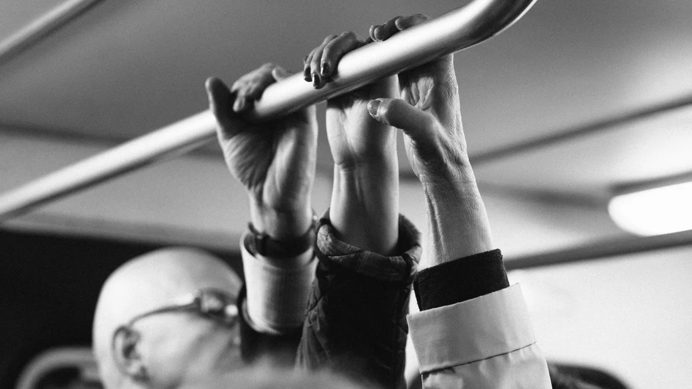 Undorító, amit egy fiatal pár művelt a metrón