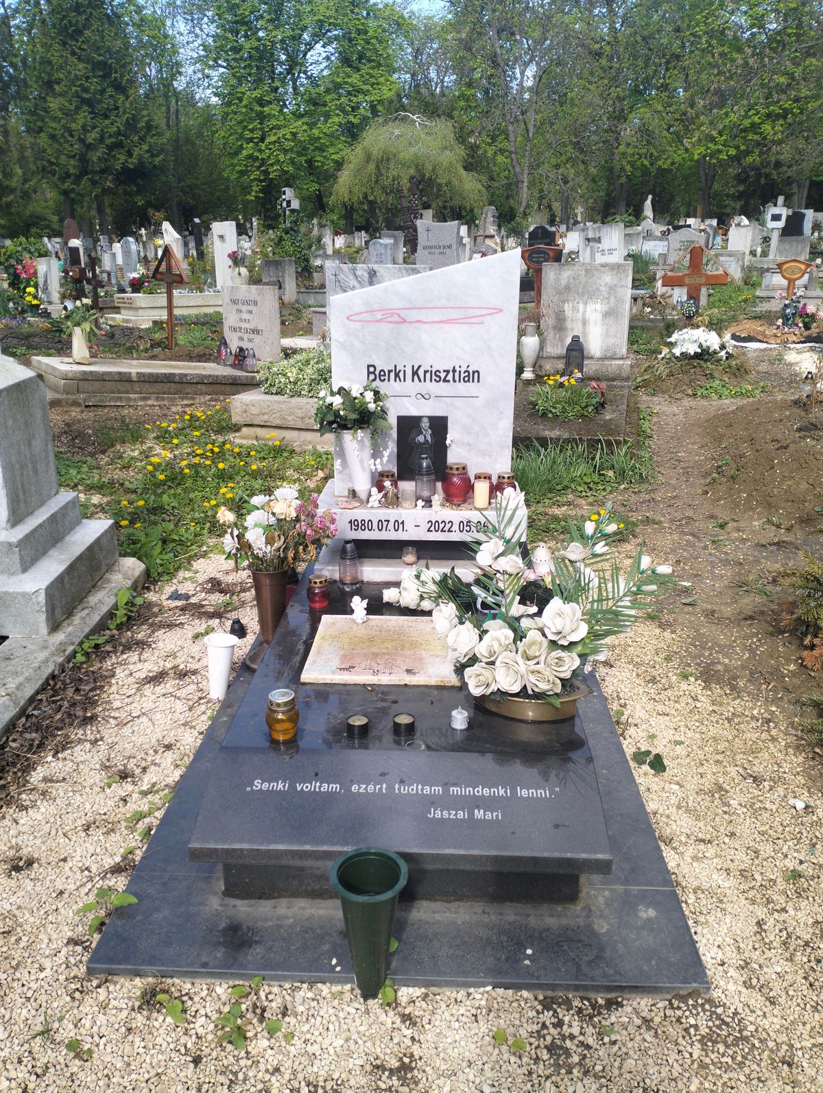 Berki Krisztián sírhelye a Farkasréti temetőben