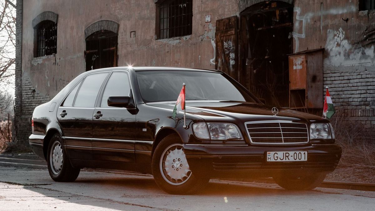 100 különleges Mercedes, 100 izgalmas történet 