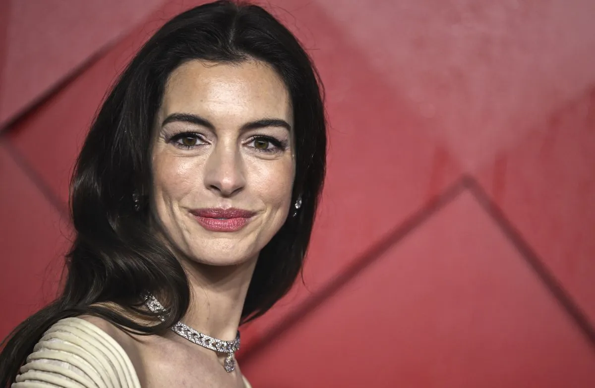 hot feltöltés Anne Hathaway üzemanyagként tekintett az alkoholra RIPOST