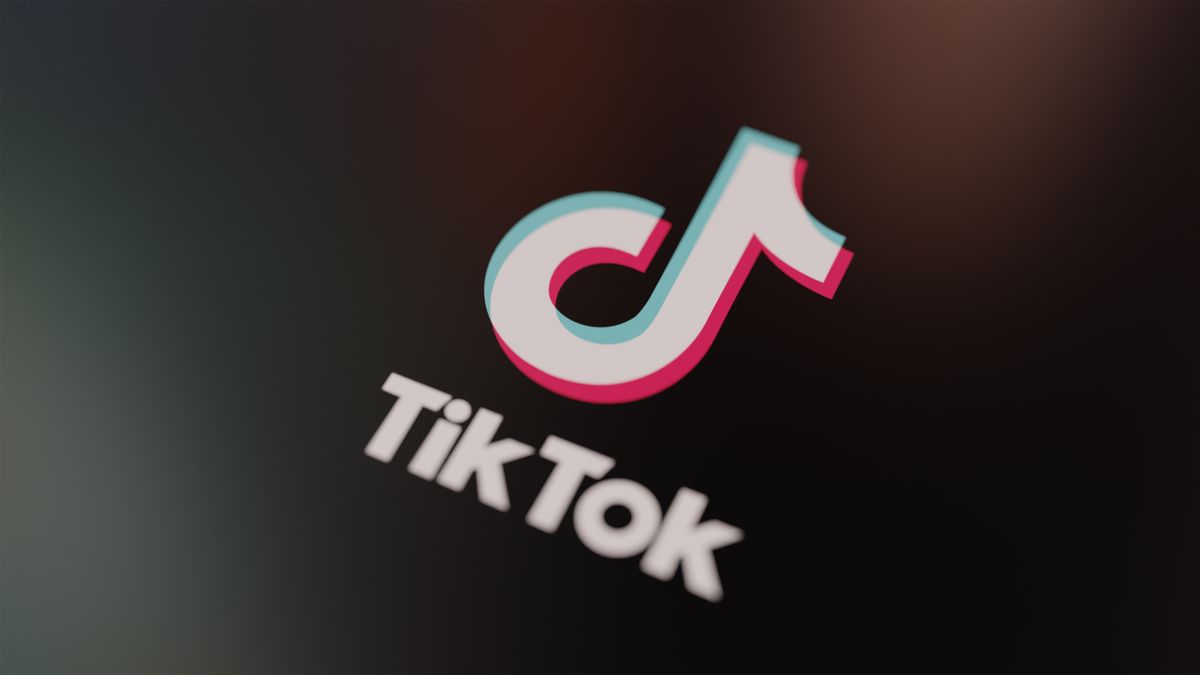 "Több időt töltök a TikTokon, mint a családommal" – Ezt gondolják a magyar fiatalok a felület betiltásáról
