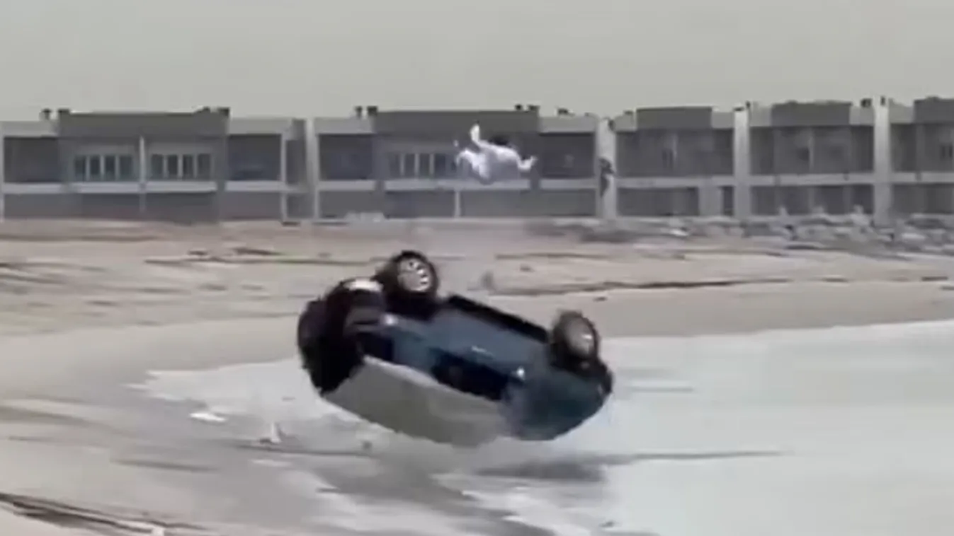 Megrendítő: hatalmas erővel repült ki kocsijából a sofőr